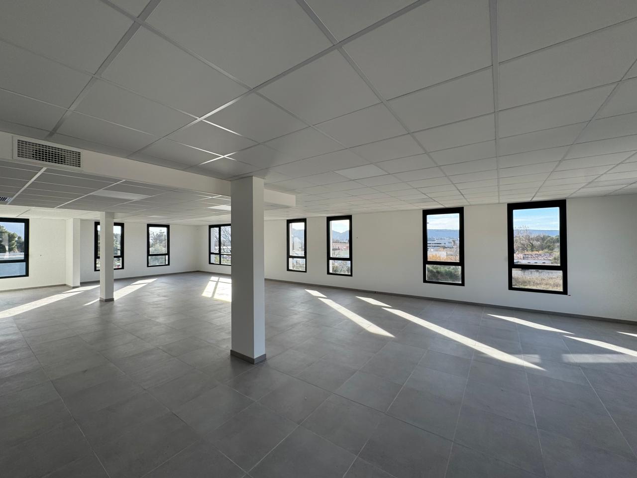 Bureau Aubagne 539m² Vente bureau Aubagne Bouches-du-Rhône OVBUR2308172 5